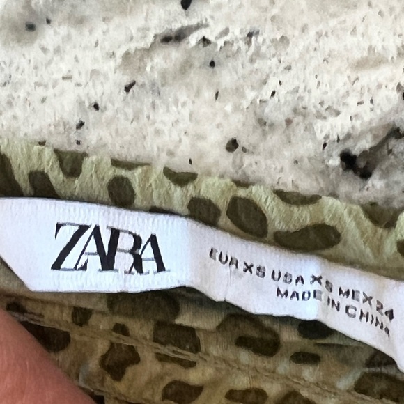 Zara Green Leopard Print Mini Dress | Women’s Size XS | Trendy Animal Print - Picture 2 of 10